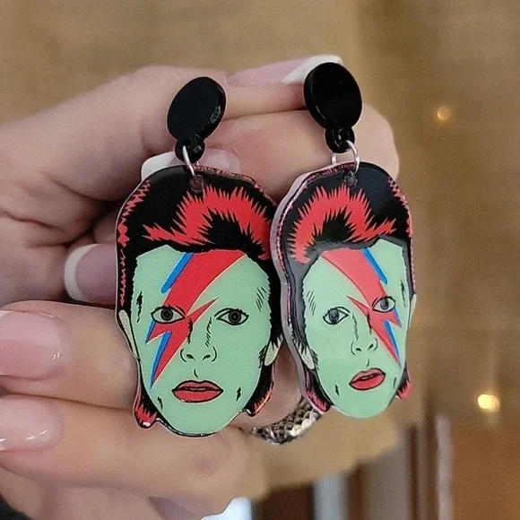 🔥LAST PAIR🔥 ZIGGY STARDUST Glow-in-the-Dark Bowie Earrings - Picture 4 of 7